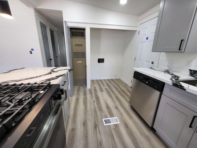 440 Moffett Boulevard 61, Mountain View, CA 94043