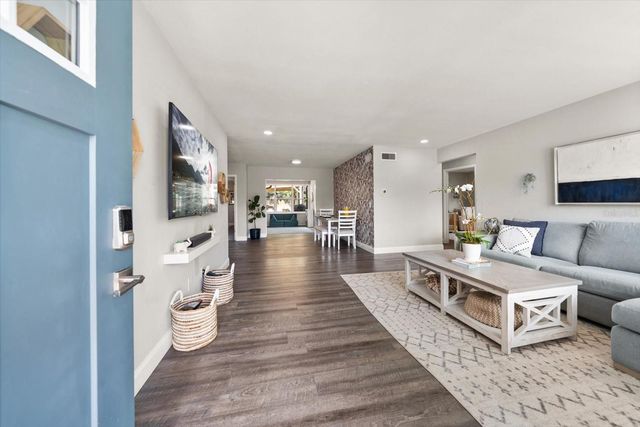 2388 JONES DRIVE, Dunedin, FL 34698