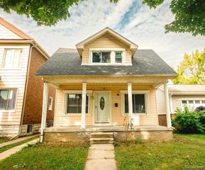 7329 Neckel Street, Dearborn, MI 48126