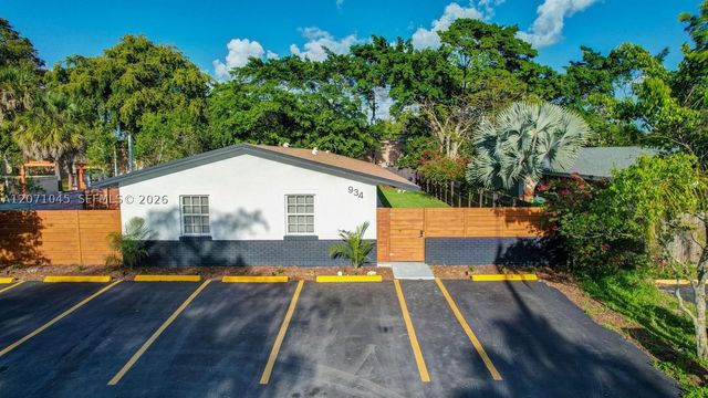 934 NW 4th Ave 2, Fort Lauderdale, FL 33311