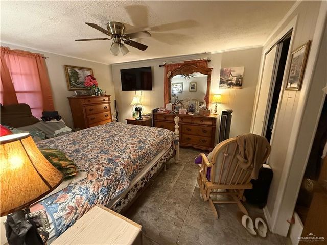 905 N Stewart Boulevard, Alton, TX 78573