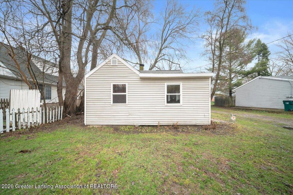 2408 Dunlap Street, Lansing, MI 48911