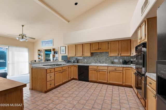 12390 E Ave De La Vista Verde, Tucson, AZ 85749