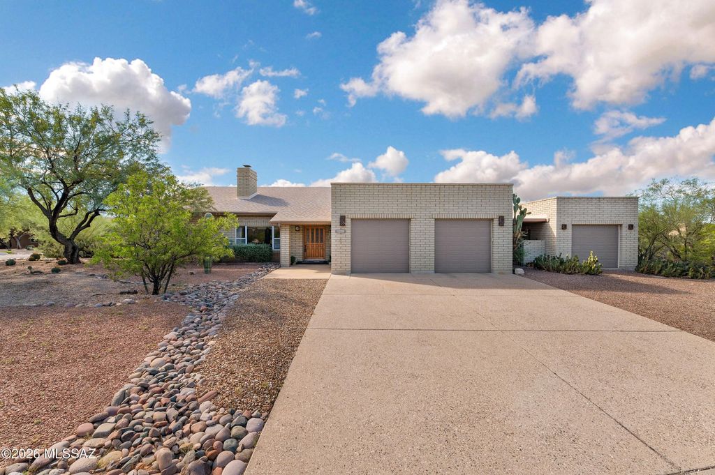 12390 E Ave De La Vista Verde, Tucson, AZ 85749