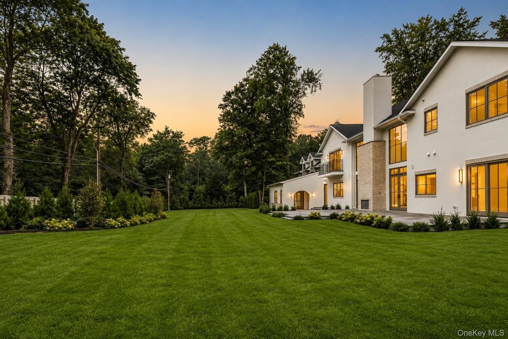 25 W Creek Farms Road, Sands Point, NY 11050 — photo 5