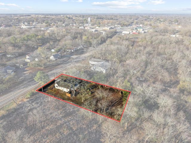 305 E Bells Boulevard, Bells, TX 75414