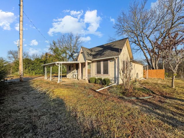 305 E Bells Boulevard, Bells, TX 75414