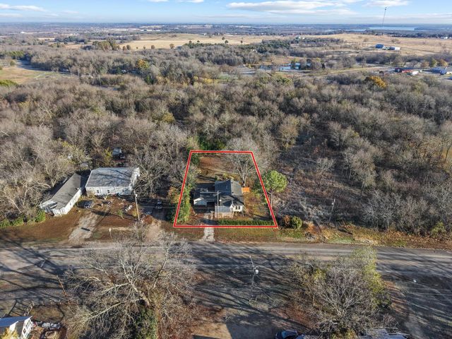 305 E Bells Boulevard, Bells, TX 75414