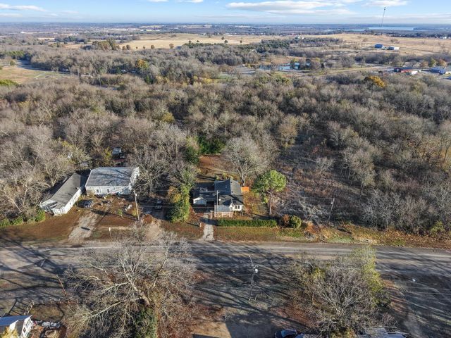 305 E Bells Boulevard, Bells, TX 75414