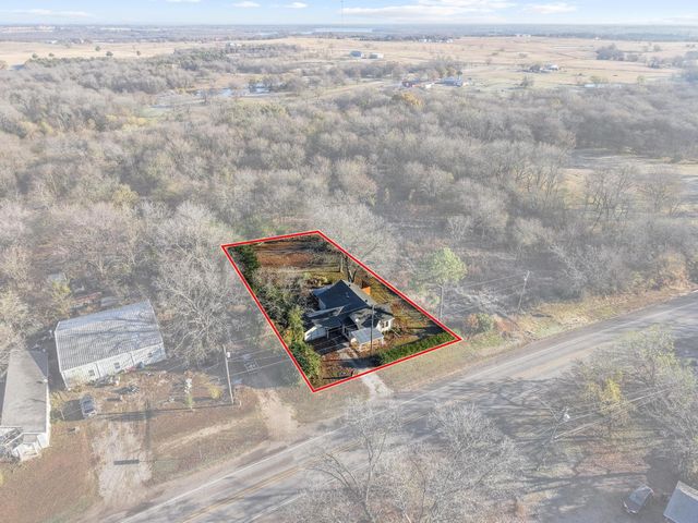 305 E Bells Boulevard, Bells, TX 75414