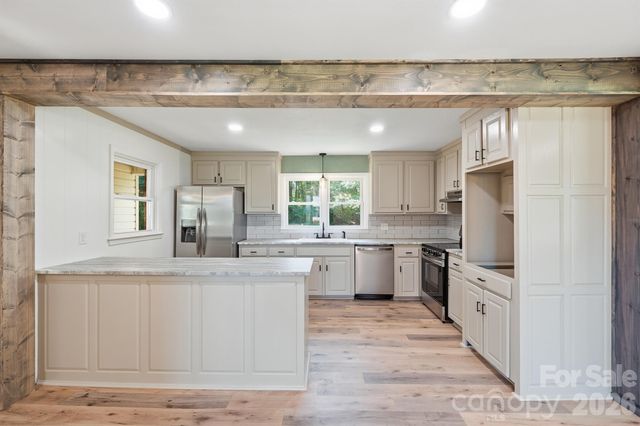 112 Summers Farm Road, Statesville, NC 28625