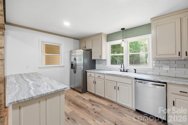 112 Summers Farm Road, Statesville, NC 28625