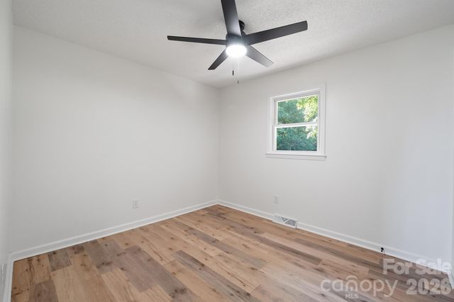 112 Summers Farm Road, Statesville, NC 28625