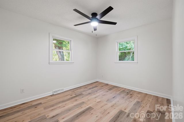 112 Summers Farm Road, Statesville, NC 28625