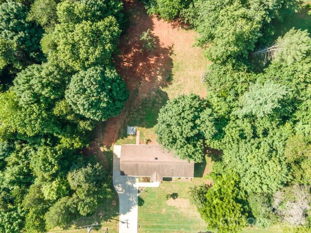 112 Summers Farm Road, Statesville, NC 28625