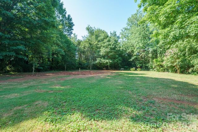 112 Summers Farm Road, Statesville, NC 28625