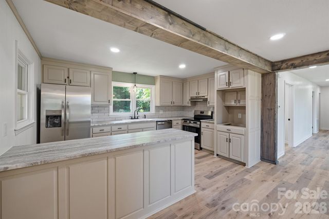 112 Summers Farm Road, Statesville, NC 28625