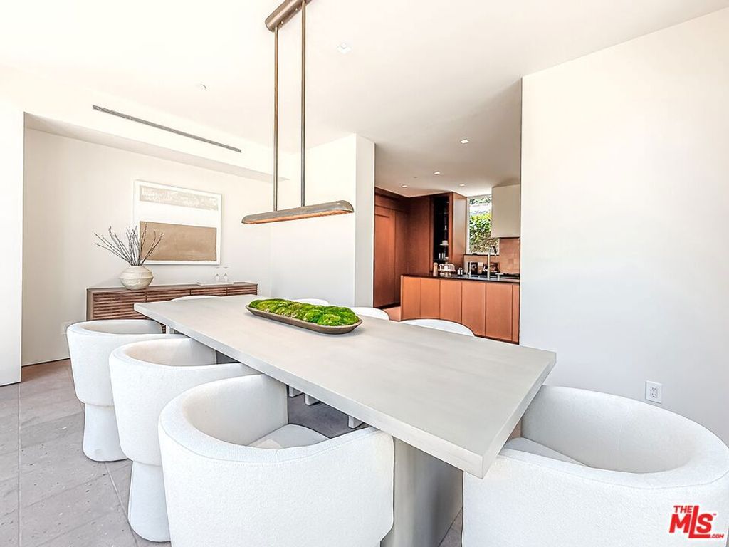 Image 27 of property listing at 421 19th Street, Santa Monica, CA 90402