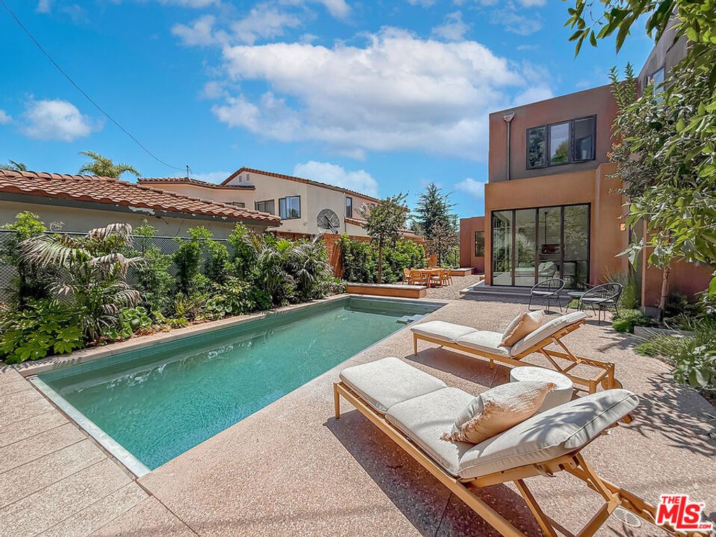 Image 41 of property listing at 421 19th Street, Santa Monica, CA 90402