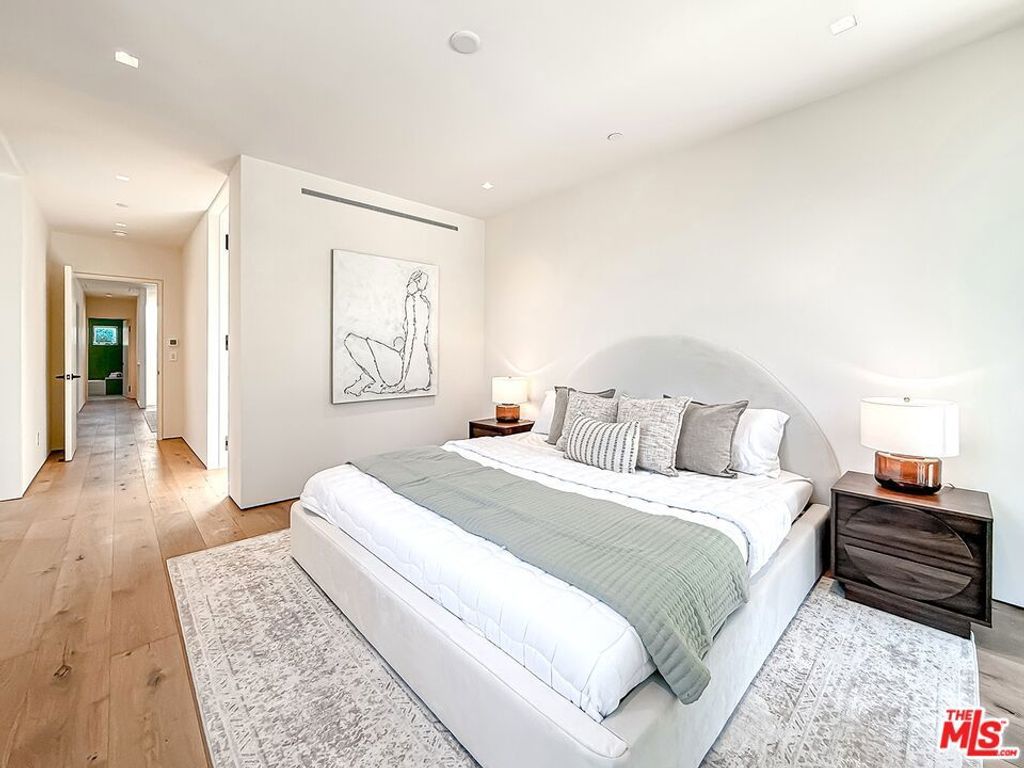 Image 55 of property listing at 421 19th Street, Santa Monica, CA 90402