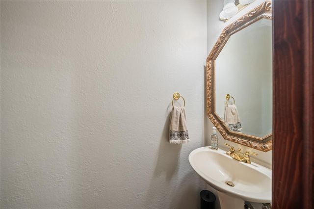 9322 Sendera Drive, Magnolia, TX 77354