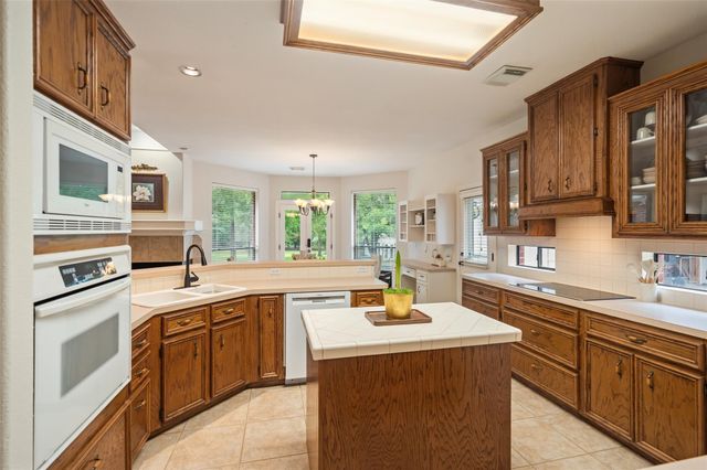 9322 Sendera Drive, Magnolia, TX 77354
