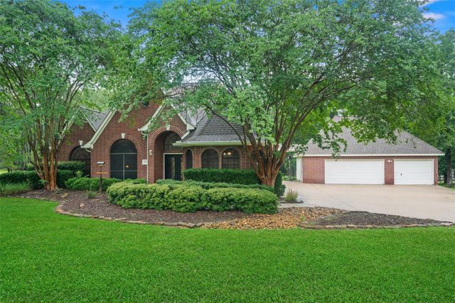 9322 Sendera Drive, Magnolia, TX 77354