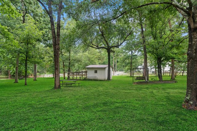 9322 Sendera Drive, Magnolia, TX 77354