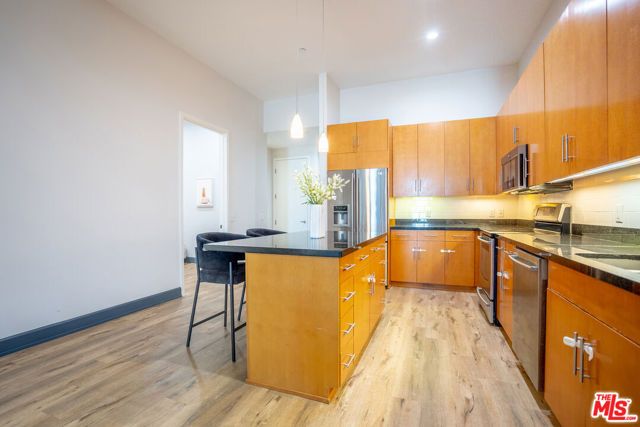 3223 W 6th Street 205, Los Angeles, CA 90020