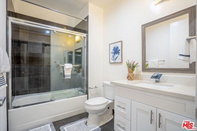 3223 W 6th Street 205, Los Angeles, CA 90020