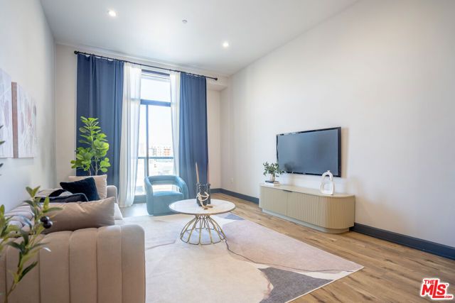 3223 W 6th Street 205, Los Angeles, CA 90020