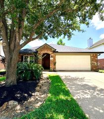 15410 Redbud Berry Way, Cypress, TX 77433