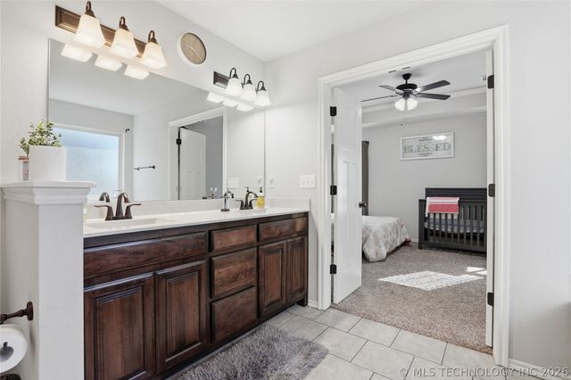 5421 Skylane Drive, Sand Springs, OK 74063