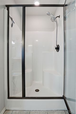 5421 Skylane Drive, Sand Springs, OK 74063