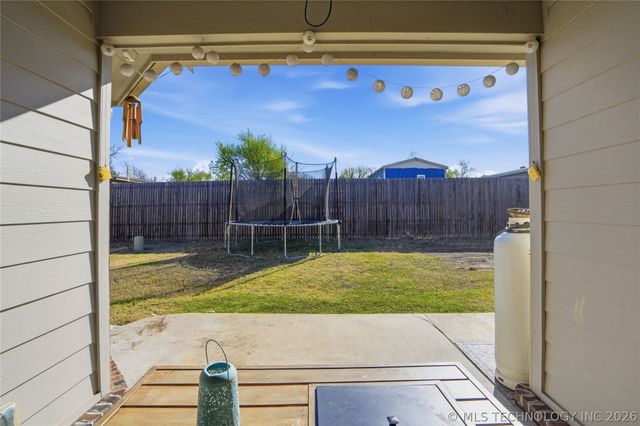 5421 Skylane Drive, Sand Springs, OK 74063