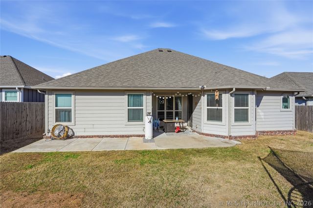 5421 Skylane Drive, Sand Springs, OK 74063