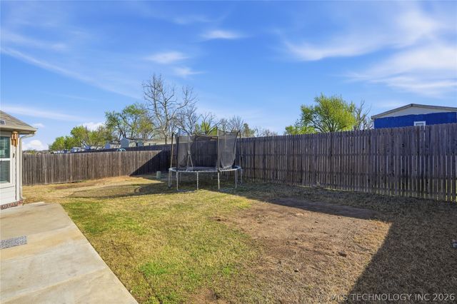 5421 Skylane Drive, Sand Springs, OK 74063
