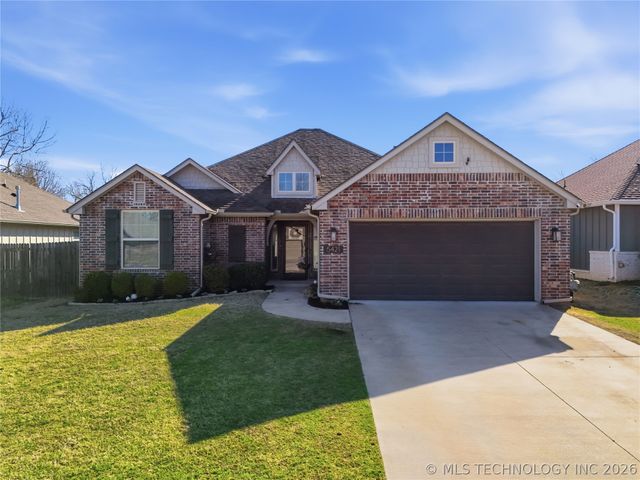 5421 Skylane Drive, Sand Springs, OK 74063