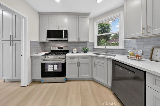 210 N Naomi Street, Burbank, CA 91505