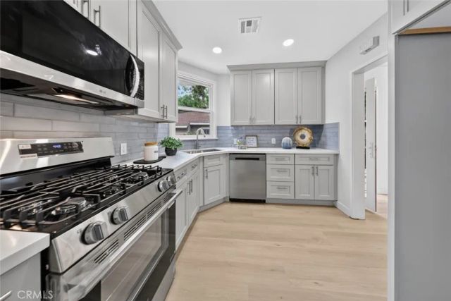 210 N Naomi Street, Burbank, CA 91505