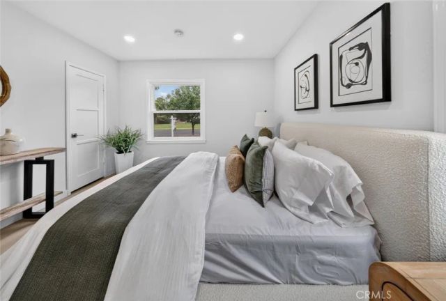 210 N Naomi Street, Burbank, CA 91505