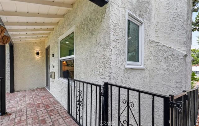 210 N Naomi Street, Burbank, CA 91505