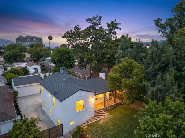 210 N Naomi Street, Burbank, CA 91505