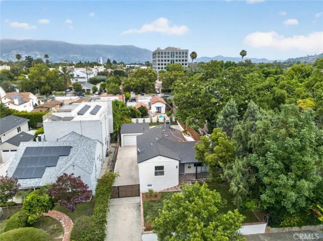 210 N Naomi Street, Burbank, CA 91505