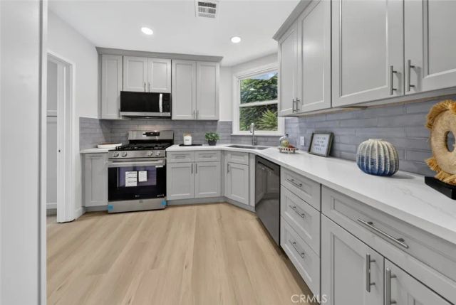 210 N Naomi Street, Burbank, CA 91505
