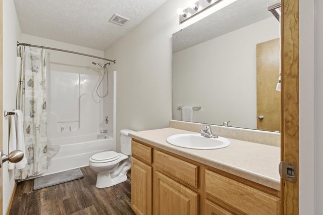 262 W Libby Drive, Springfield, MO 65803