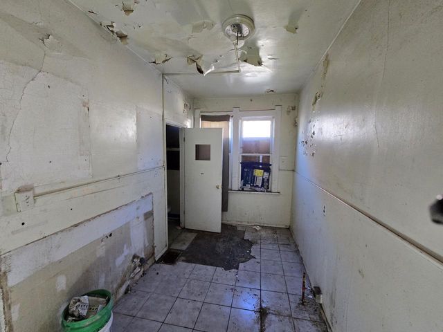 2023 W Scott STREET, Milwaukee, WI 53204