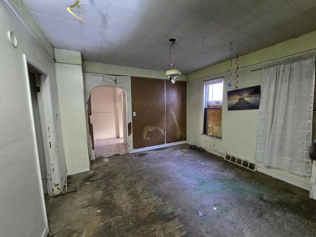 2023 W Scott STREET, Milwaukee, WI 53204