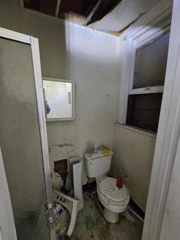 2023 W Scott STREET, Milwaukee, WI 53204