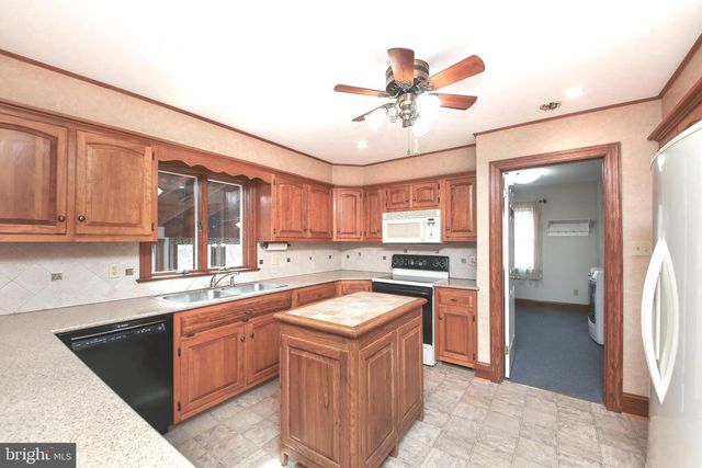 837 RISING SUN RD, Telford, PA 18969